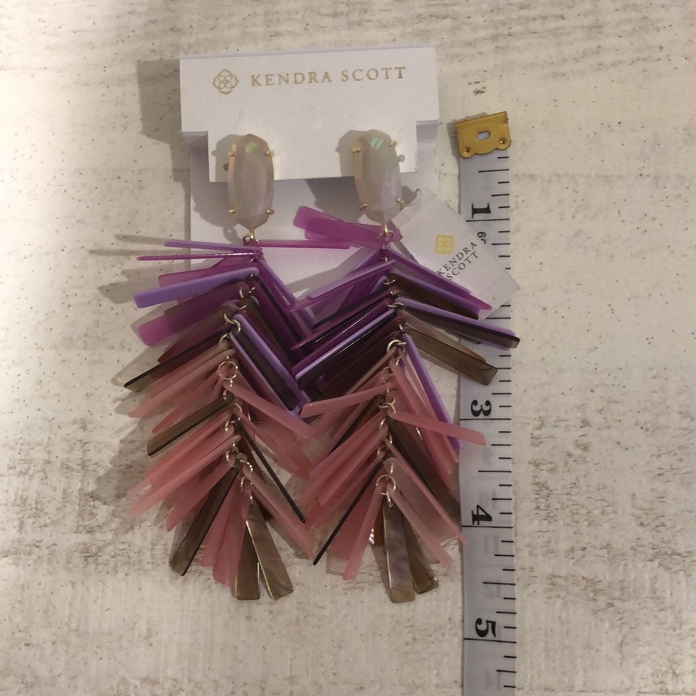 NWT- Rare Kendra Scott Justyne Earrings DISCONTINUED - Picture 7 of 8
